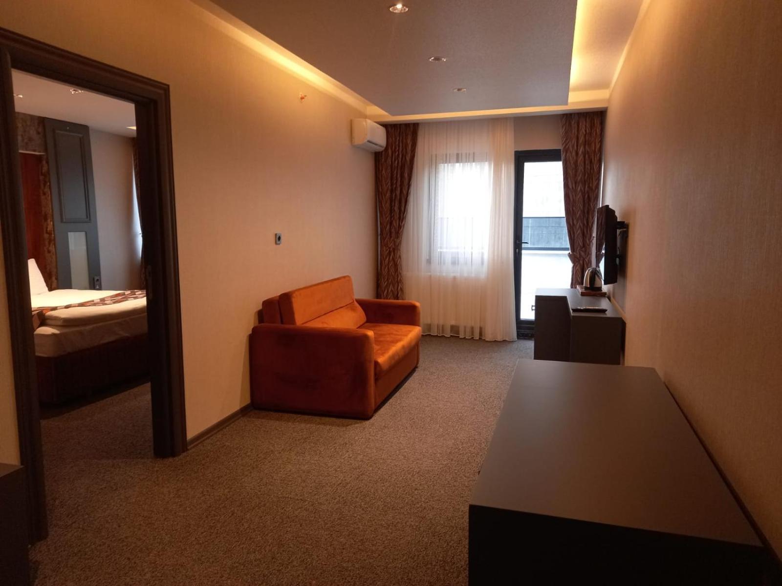 Hotel Grand Dora 3*